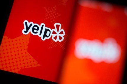 Главный продуктовый директор Yelp говорит об искусственном интеллекте и подлинности  